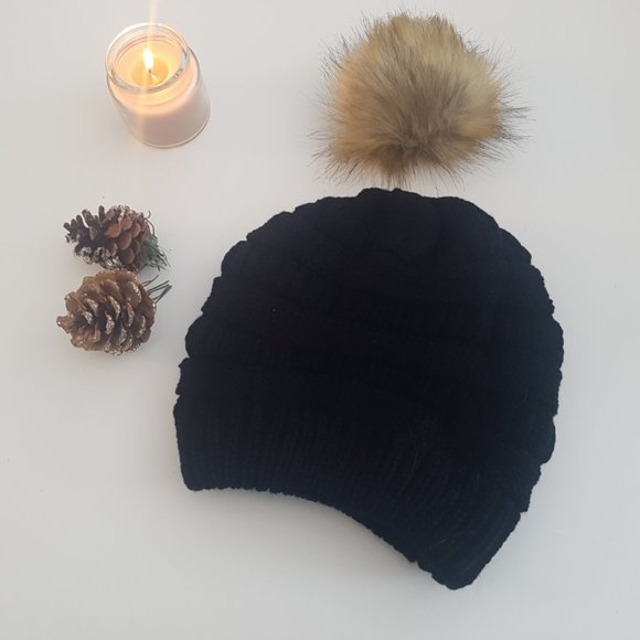 New Women's Black Ribbed Slouchy Beanie Toque with Detachable Faux Fur Pom Pom - Picture 5 of 7